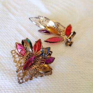 Vintage Pair of Brooches Jewel Tone Stones with Gold Tone Ribbon